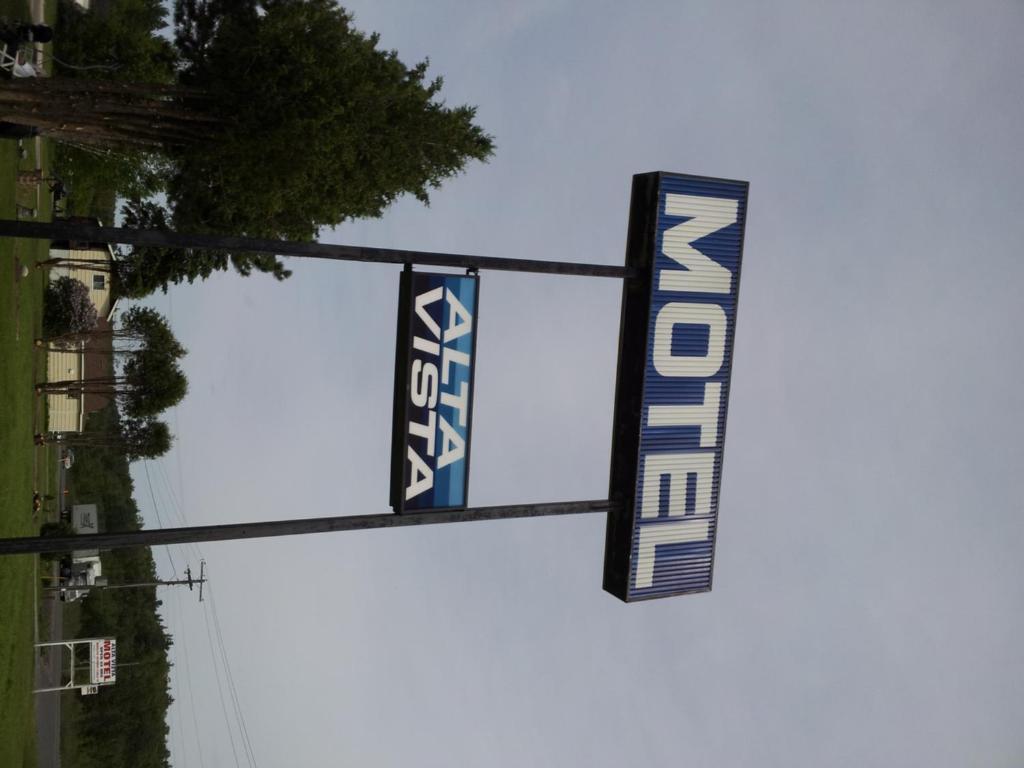 Alta Vista Motel McKerrow Exteriör bild
